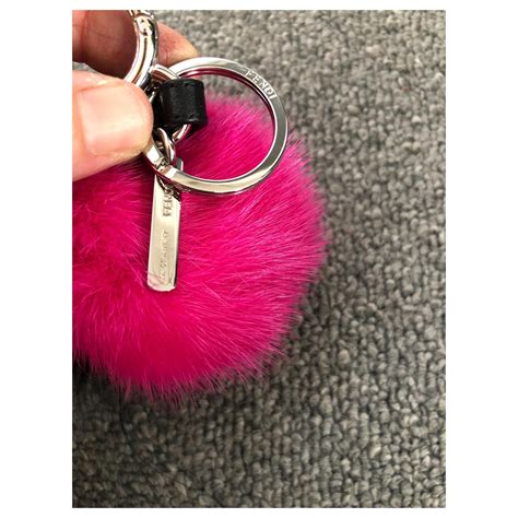 taschenanhänger fendi